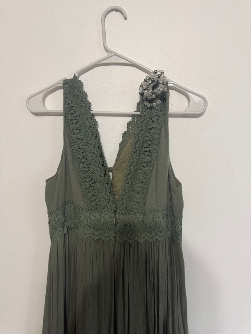 Davi & Dani Sage Green Dress Sleeveless Olive Green Maxi Dress with Lace Trim - Picture 8 of 10